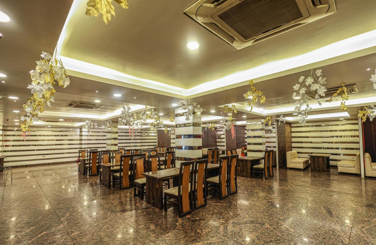 Hotel The Leaf - Gomti Nagar Lucknow Exterior foto